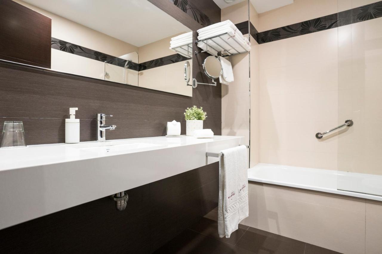 Hotel Piramide 2 Портоново Екстериор снимка